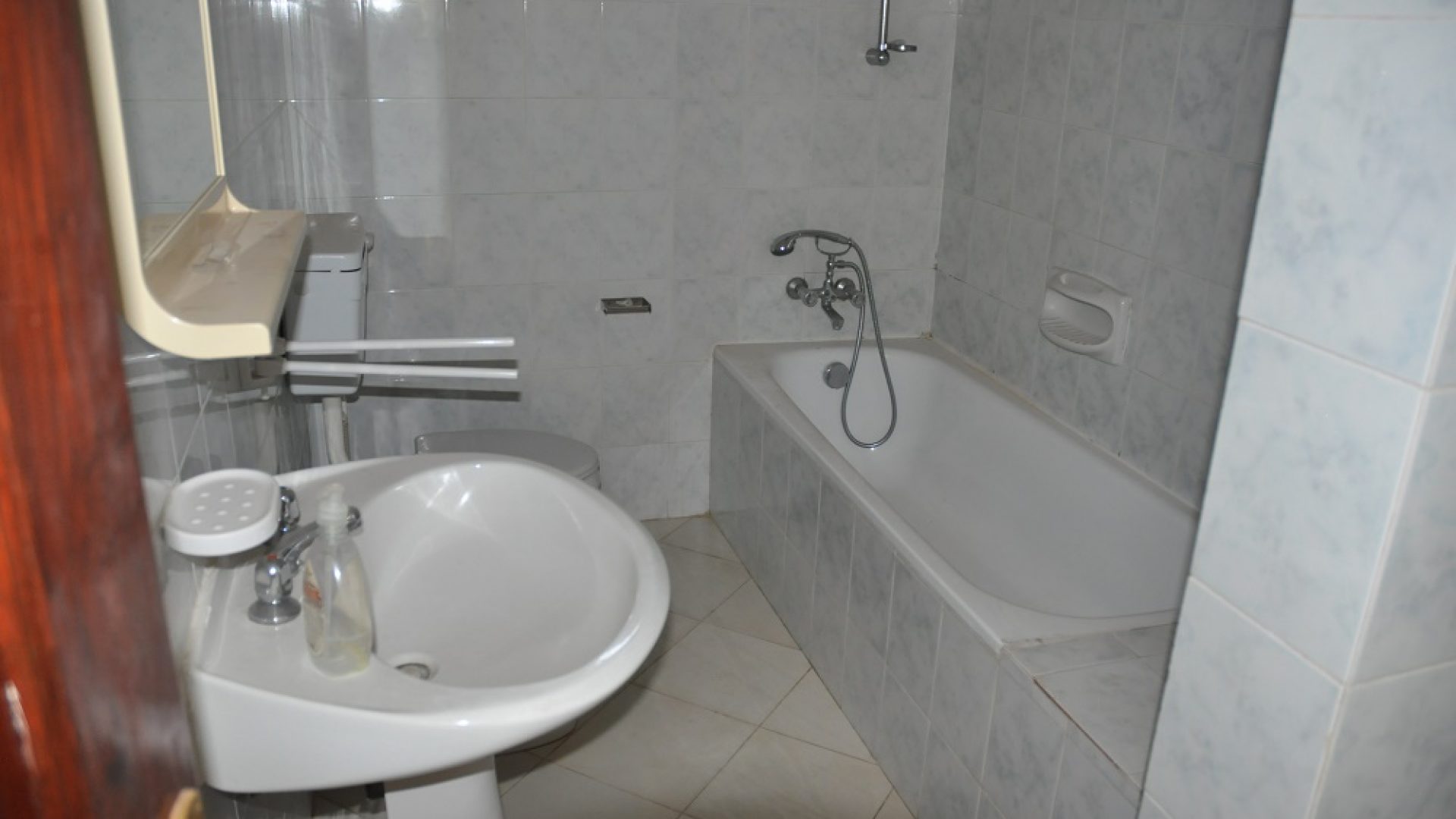 Bathroom of Rental Standalone House in Masaki by Tanaganyika Estate Agents