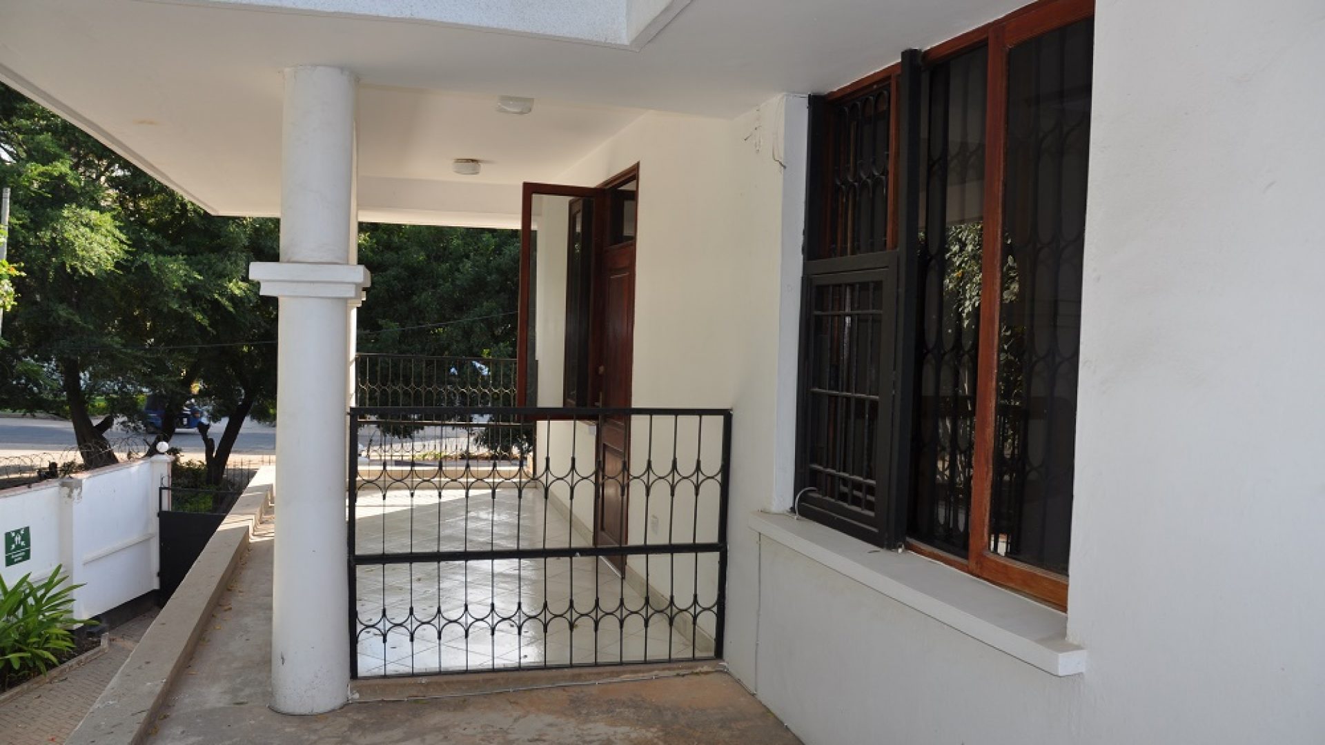 Balcony of Rental Standalone House in Masaki by Tanaganyika Estate Agents