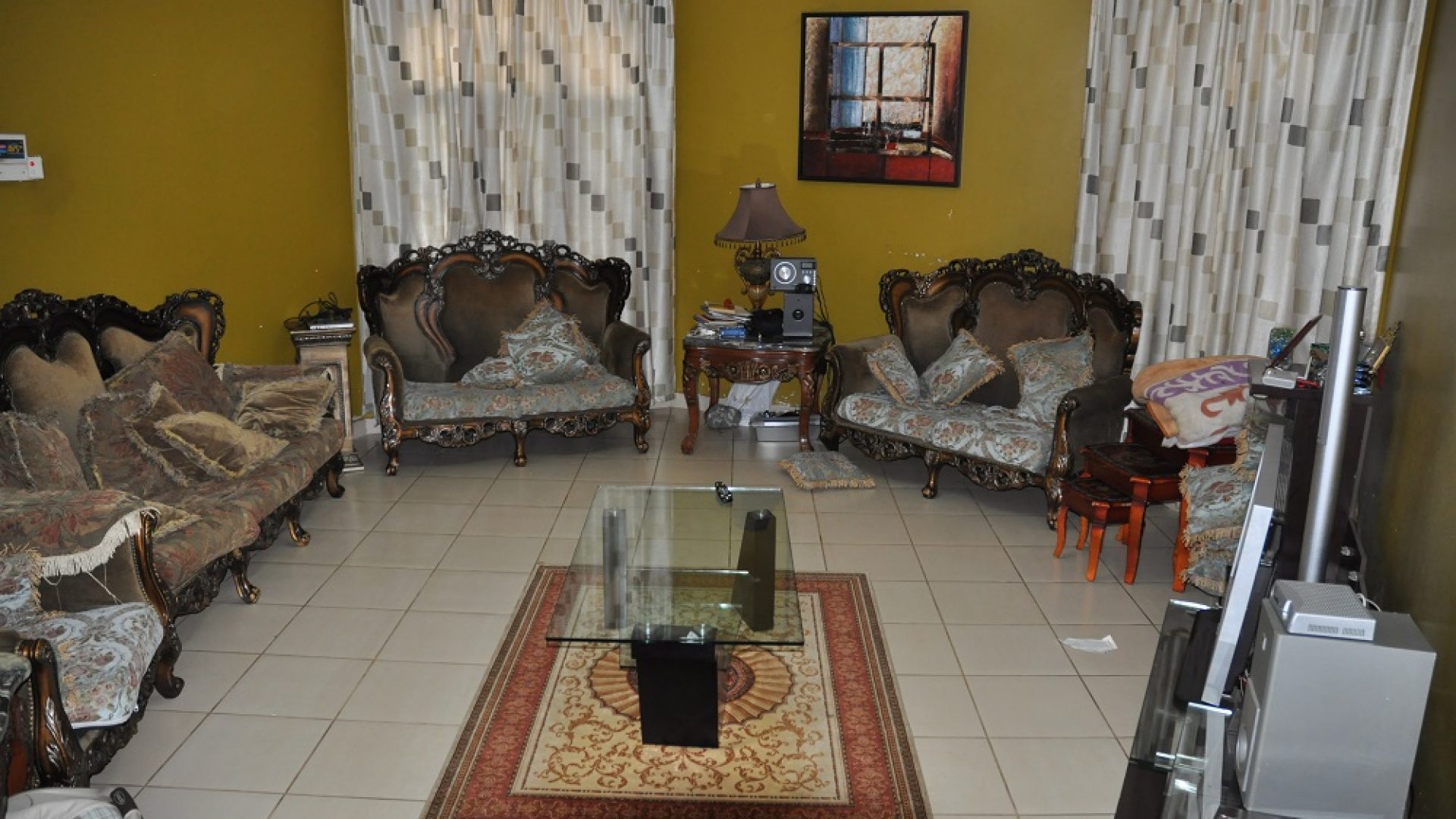 Living Room of Standalone Property for Rent in Oysterbay Tanganyika Estate Agents