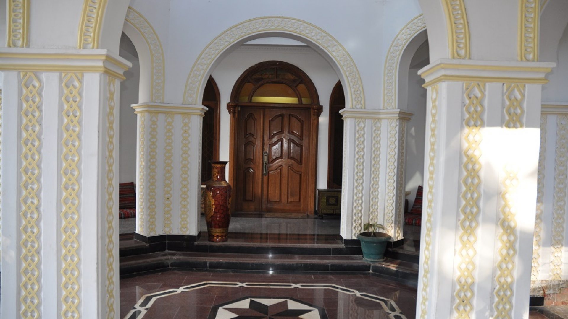 Hall Standalone Property for Rent in Oysterbay Tanganyika Estate Agents