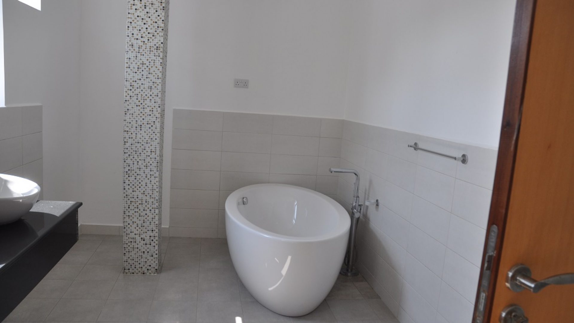 Bathroom Masaki Villas on Toure Drive by Tanganyika Estate Agents
