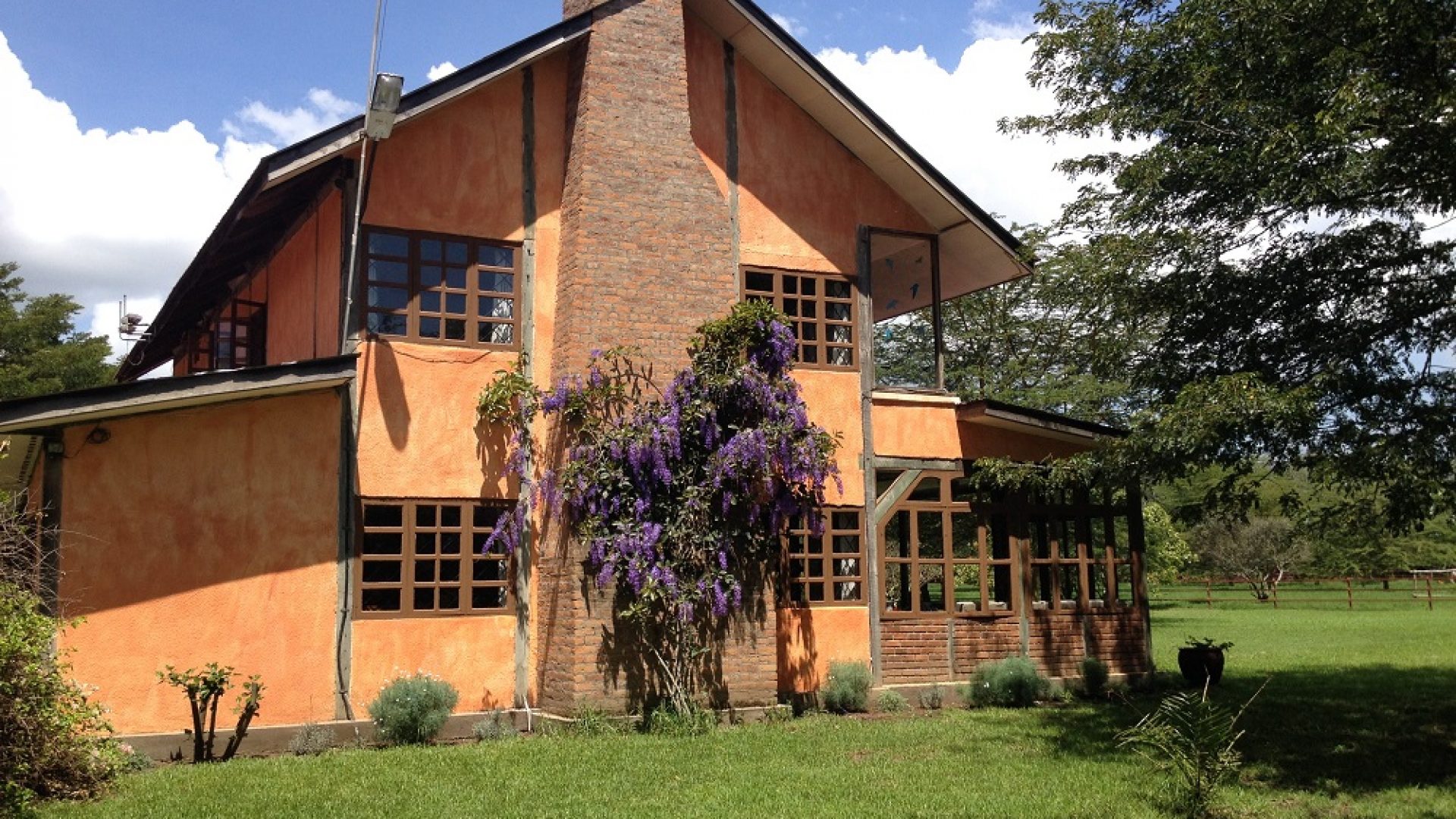 Side View of the 6 Bedroom House for Sale in Arusha by Tanganyika Estate Agents