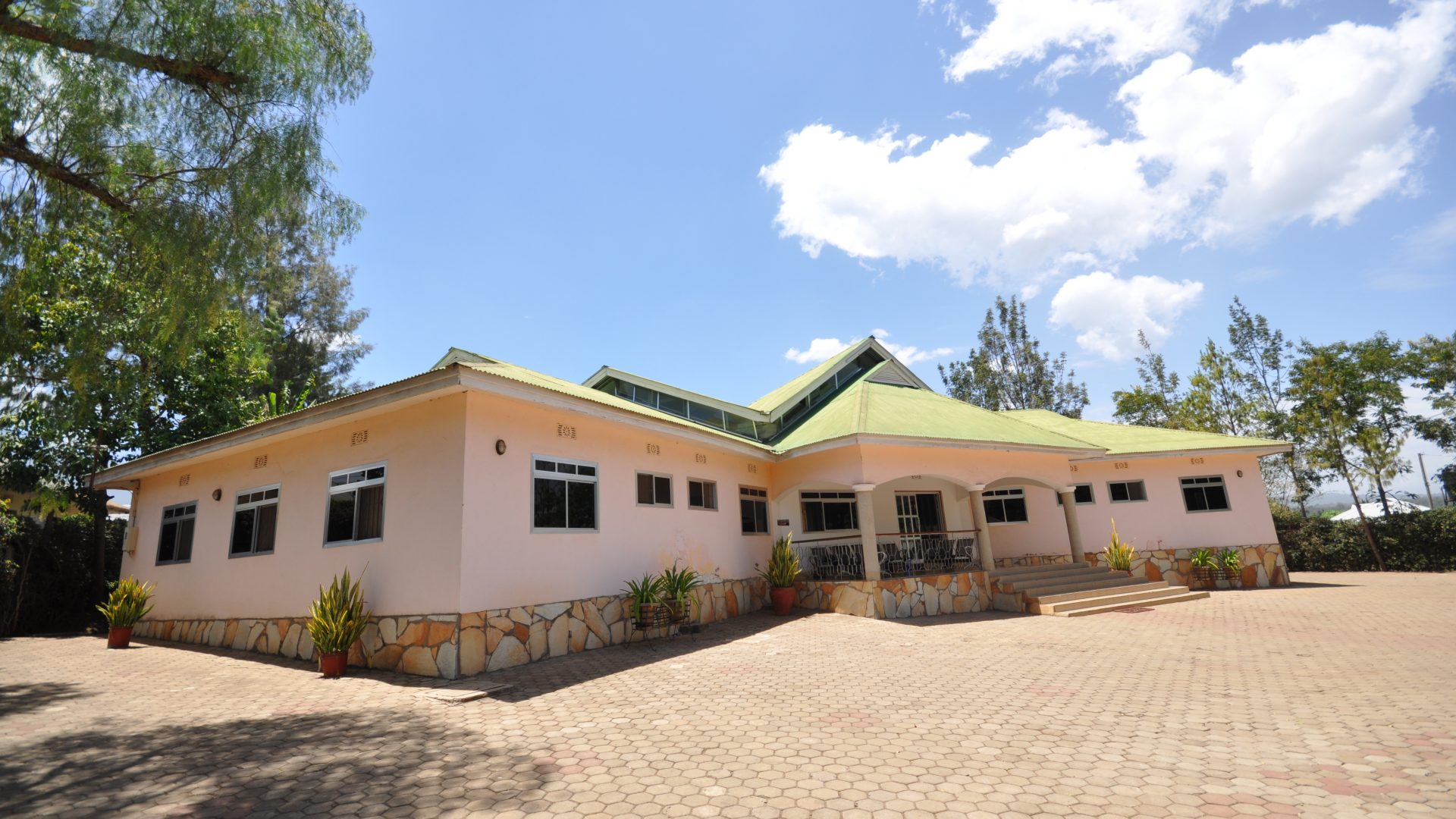 17 Room Lodge for Sale in Usa River, Arusha