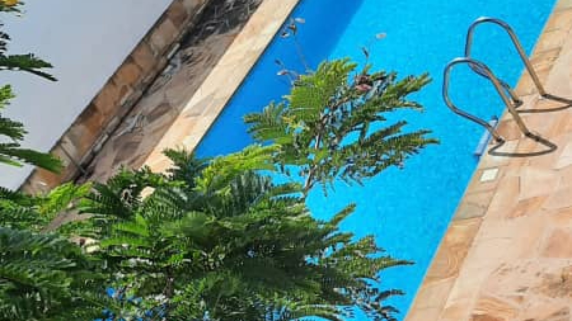 The Pool of the Four Bedroom Furnished Ensuite Apartment in Dar
