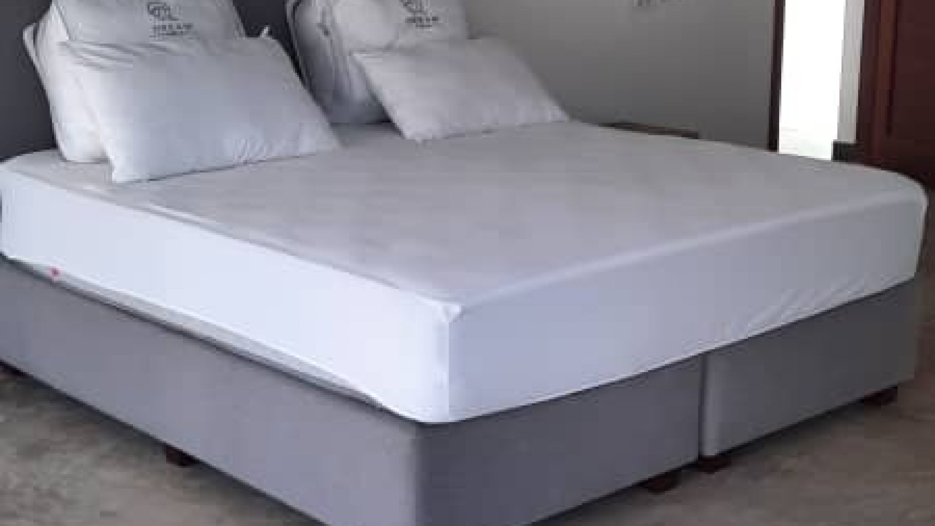Rent this four bedroom fully furnished villa is located in a prime and safe location in Oyster Bay, Dar es Salaam. Each of the bedrooms is en-suite. Furthermore the villa enjoys an open plan that connects the living room and dining room. An oven, cooker, fridge and a microwave are also part of the kitchen furnishings. Moreover the furnished villa has access to the DSTV network, access to a private balcony and air conditioning for every room. Furthermore additional facilities include a swimming pool. In addition there is ample parking on the property for all the tenants. A wall also surrounds the home with a security alarm installed with 24/7 security onsite. Therefore the security of the furnished villa will not be an issue. Tanesco power with luku meter and a backup generator also supplies the electricity needs of the property. DAWSA likewise supplies the water needs of the furnished apartments and the rest of the property. This four bedroom furnished villa is also an example of the full spectrum of high quality homes in Oyster Bay offered by Tanganyika Estate Agents. View more properties in the city of Dar es Salaam from Tanganyika Estate Agents.