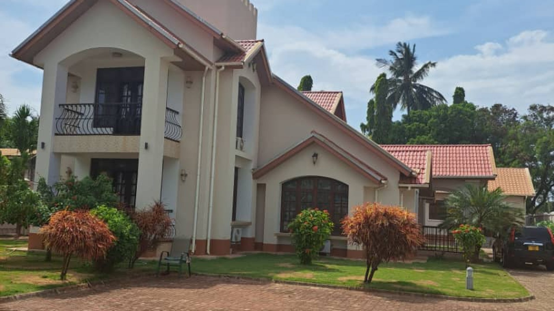Four Bedroom Furnished House in Tanga