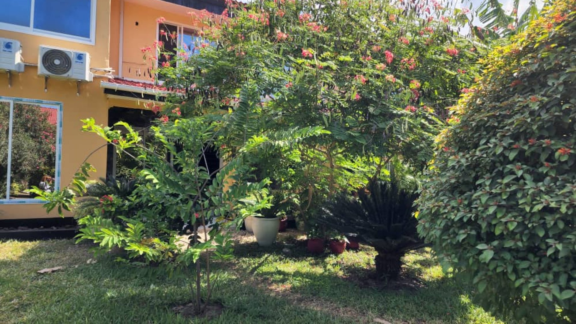 Two Bedroom Furnished Town House in Oyster Bay