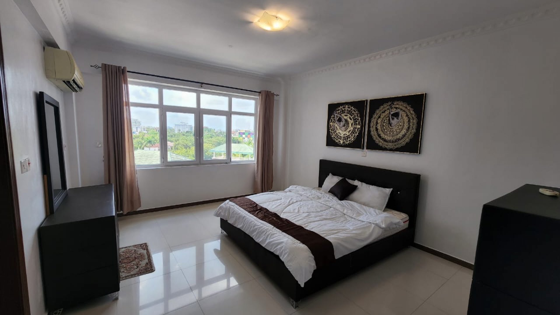 Three Bedroom Four Bedroom Furnished Apartment