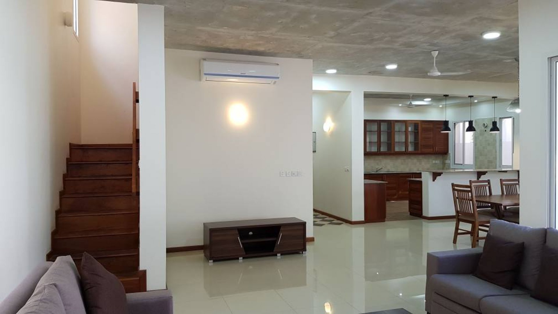 Four Bedroom Furnished Villa in Oyster Bay