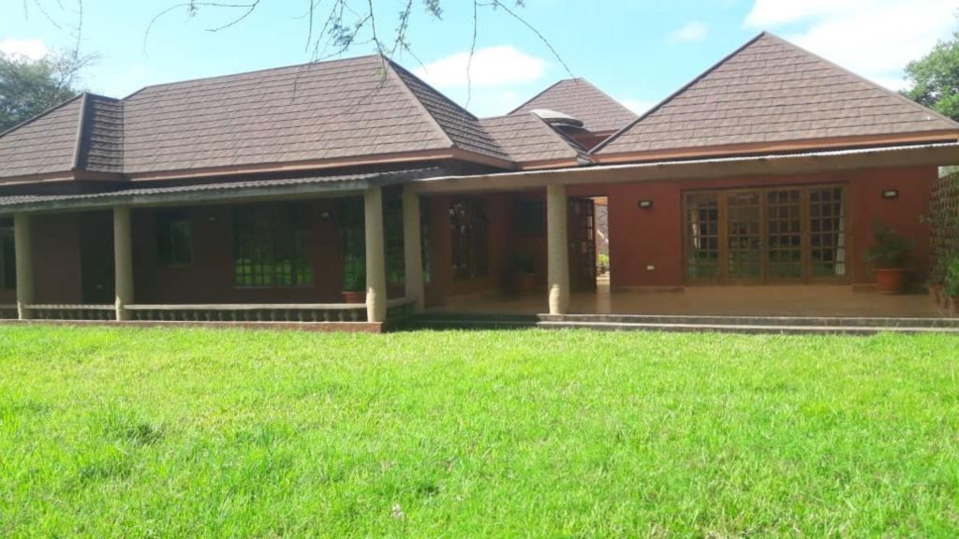 4 Bedroom House in a 1.49 acres property for Sale in Kili Golf