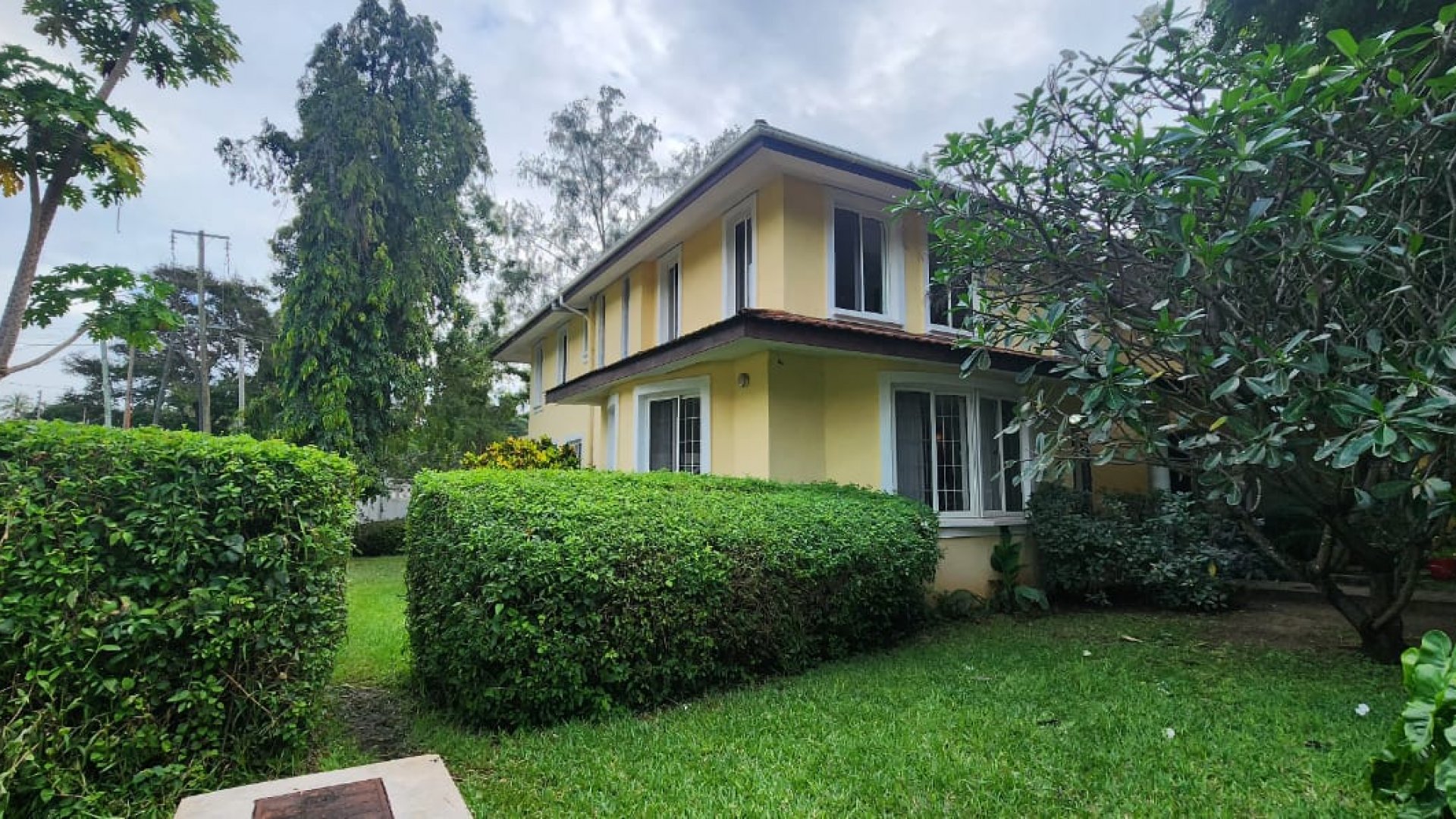 Four Bedroom Furnished Villa in Oyster Bay